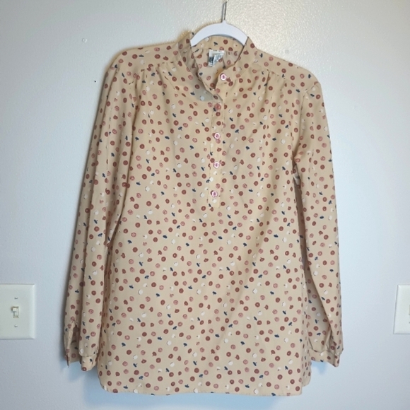 Vintage Blouse 70s Novelty Button Print Top Size 12 - Picture 1 of 9